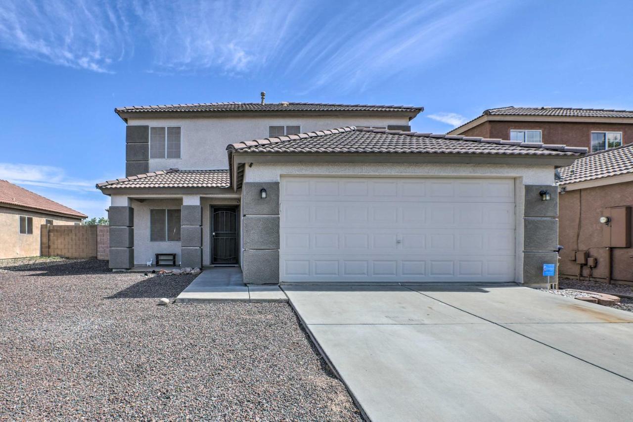 Dreamy El Mirage Oasis Less Than 12 Mi To Golf And Hike Exterior photo