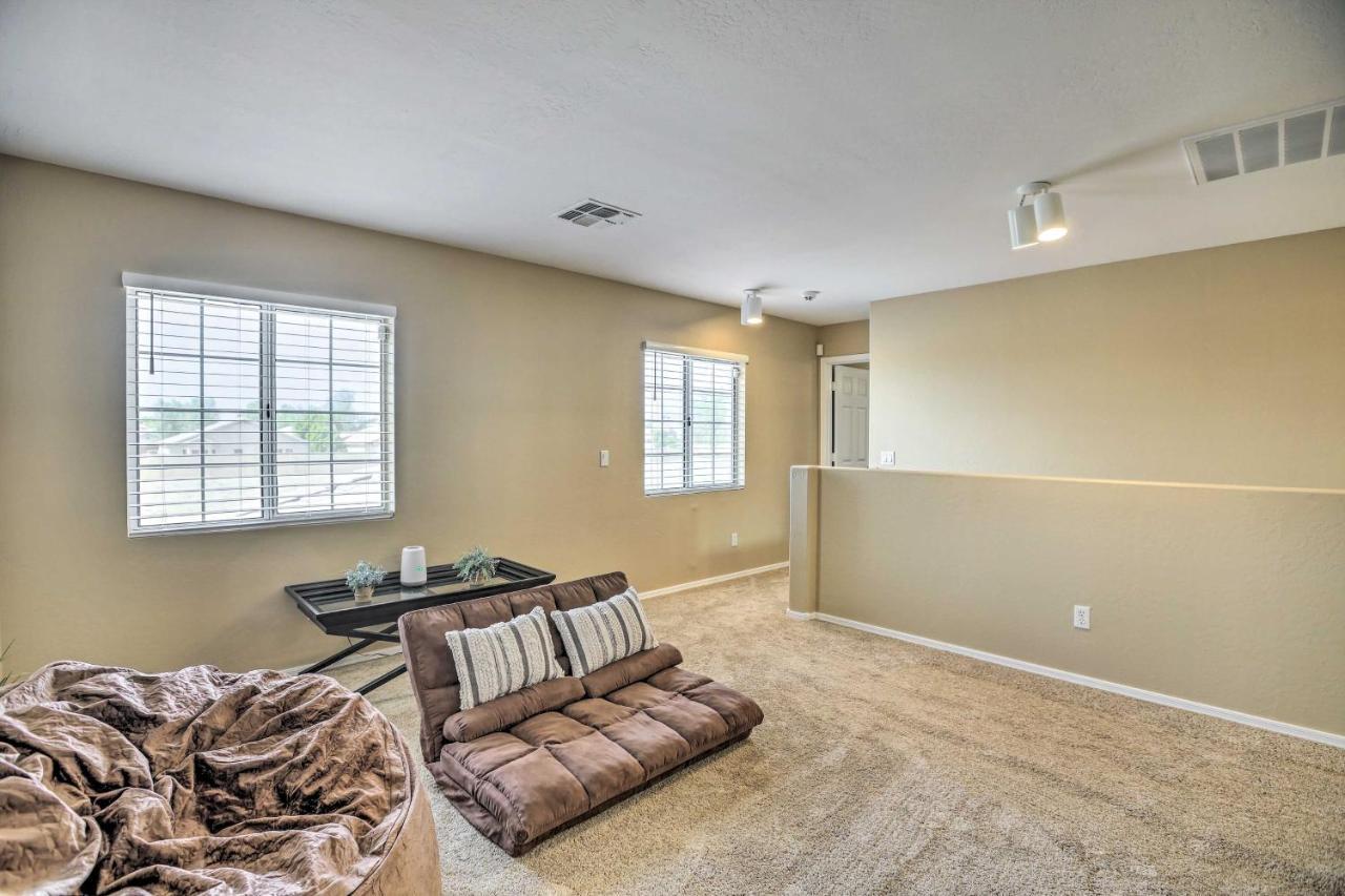 Dreamy El Mirage Oasis Less Than 12 Mi To Golf And Hike Exterior photo